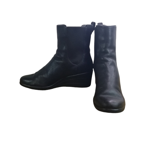 UGG Dupre waterproof black leather wedge chelsea ankle boots - Picture 3 of 14